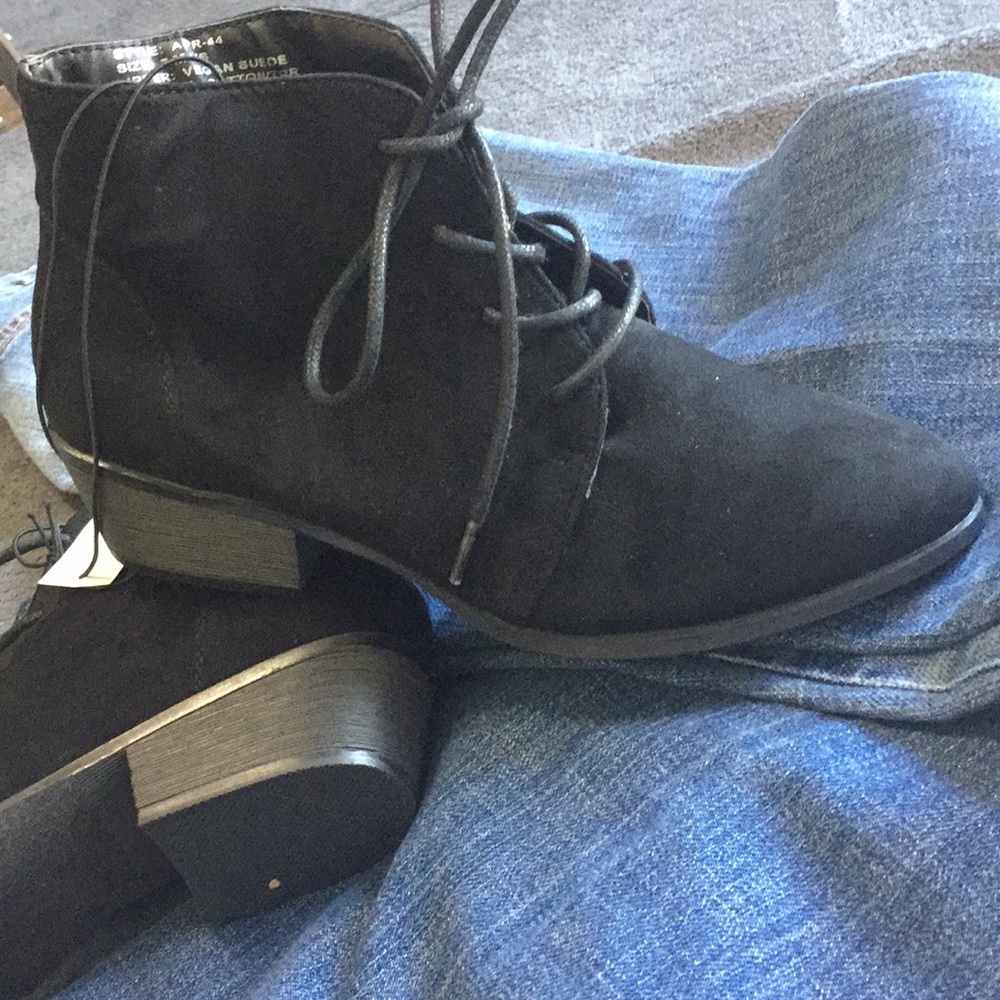 NWT Black Suede Ankle Boots - Picture 3 of 3